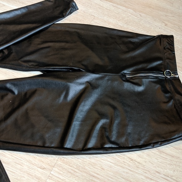 SOLD - Picture 2 of 4